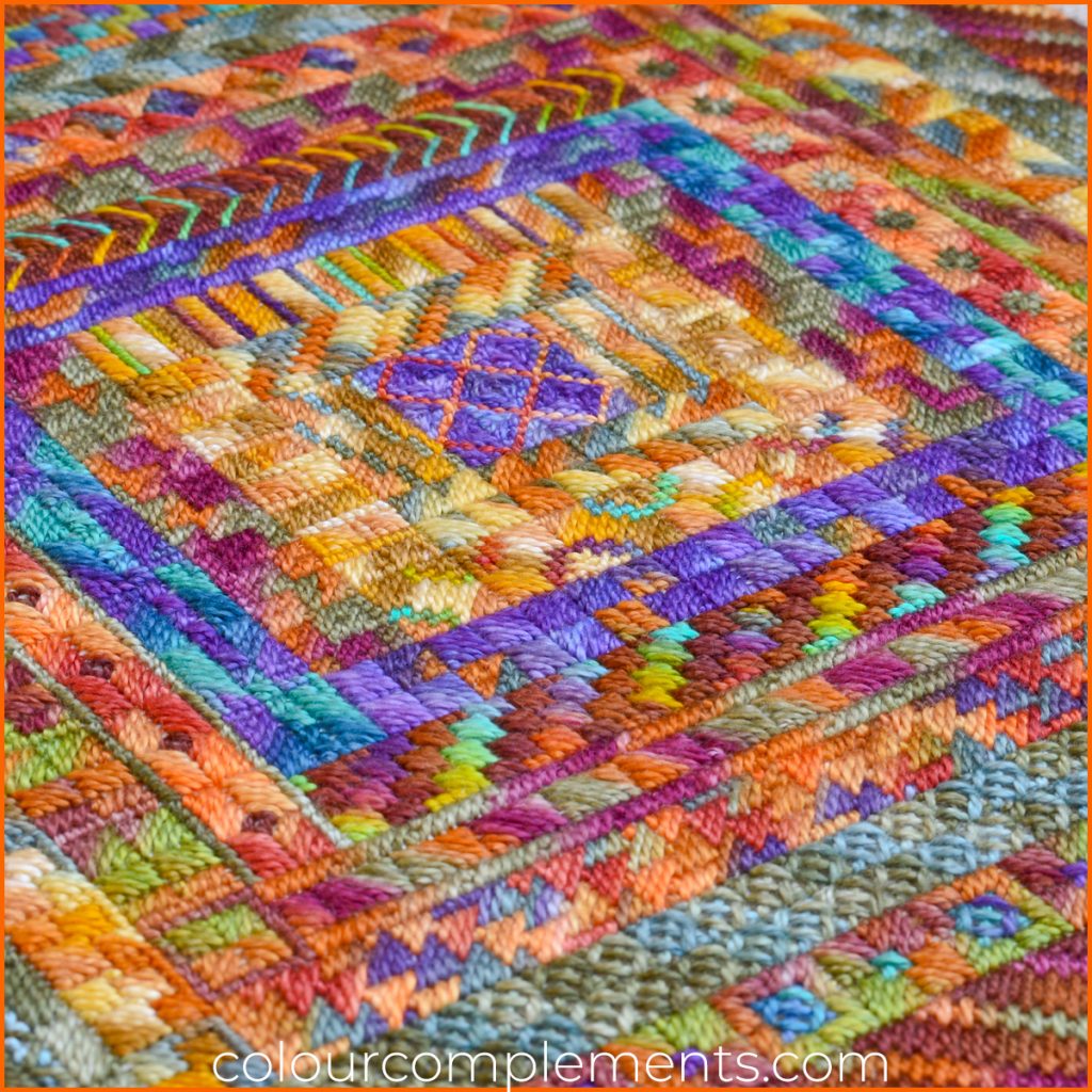 autumn-logs-colour-complements